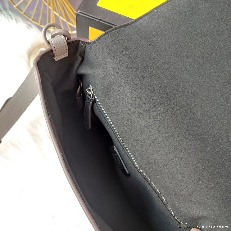 Vintage HOT Fendi Grey Romano Leather Messenger In Medium Cuoio Baguette 0718